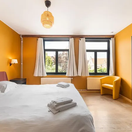 Bed & Breakfast Lake Suites 3*